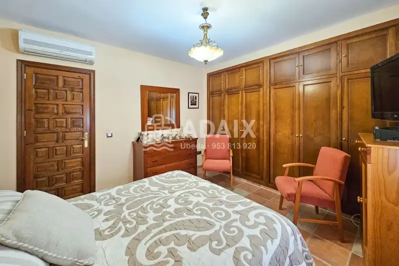 Bedroom of Houses for sale in Úbeda  with Air Conditioner, Heating and Terrace