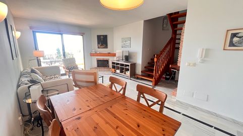 Foto 5 de Dúplex de alquiler en Avenida Jacaranda, 31, Las Chapas - Alicate Playa, Marbella