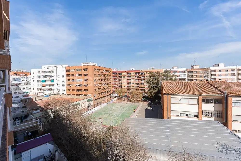 Exterior view of Flat for rent in Valencia  with Air Conditioner, Heating and Parquet flooring
