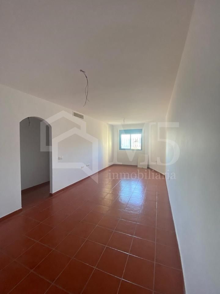 Sala d'estar de Planta baixa en venda en Alcaucín amb Traster i Piscina comunitària