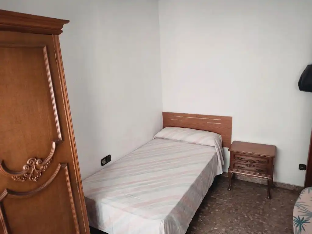 Dormitori de Casa adosada en venda en Almería amb Aire condicionat, Terrassa i Moblat