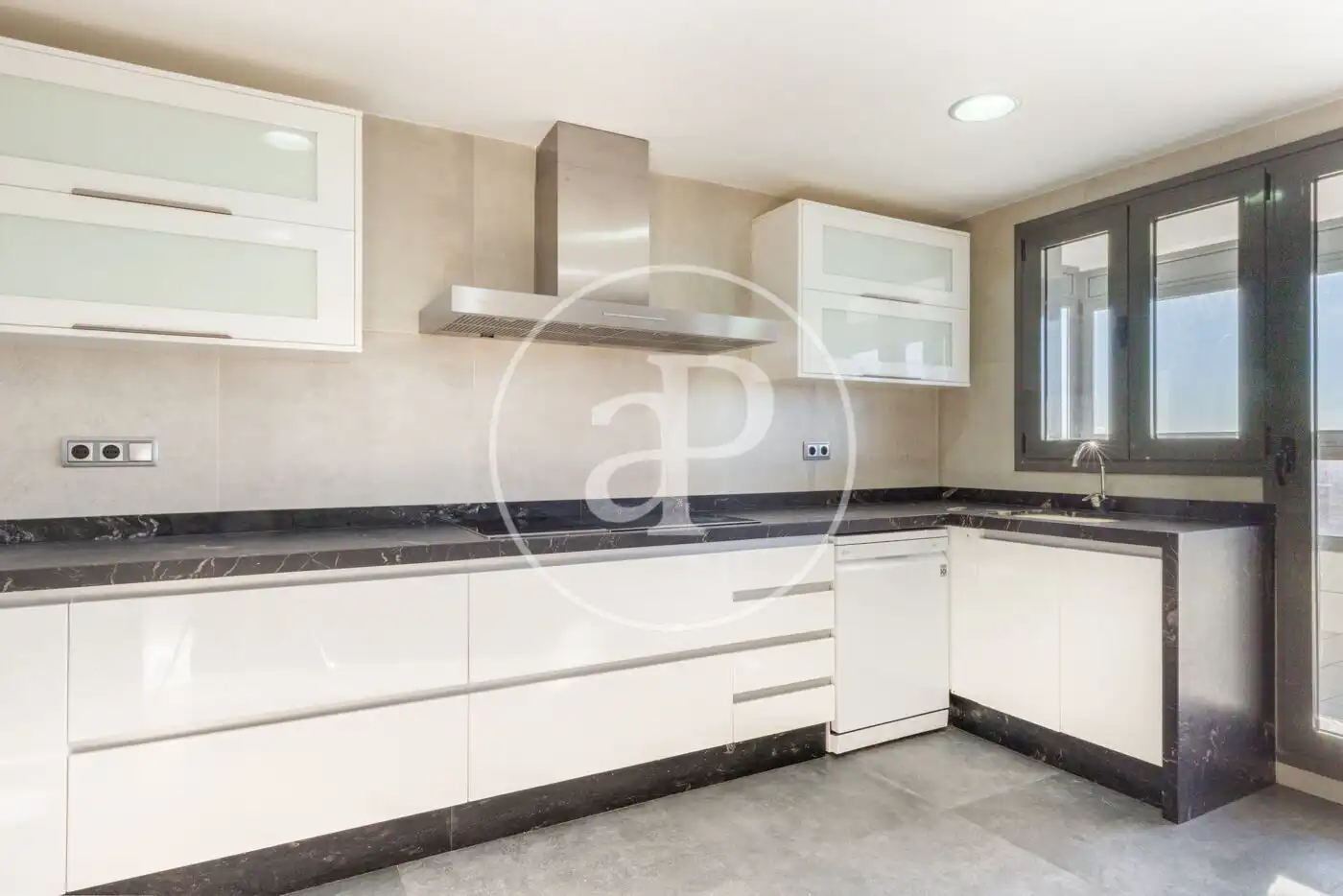 Kitchen of Flat for sale in Valencia  with Air Conditioner, Heating and Private garden