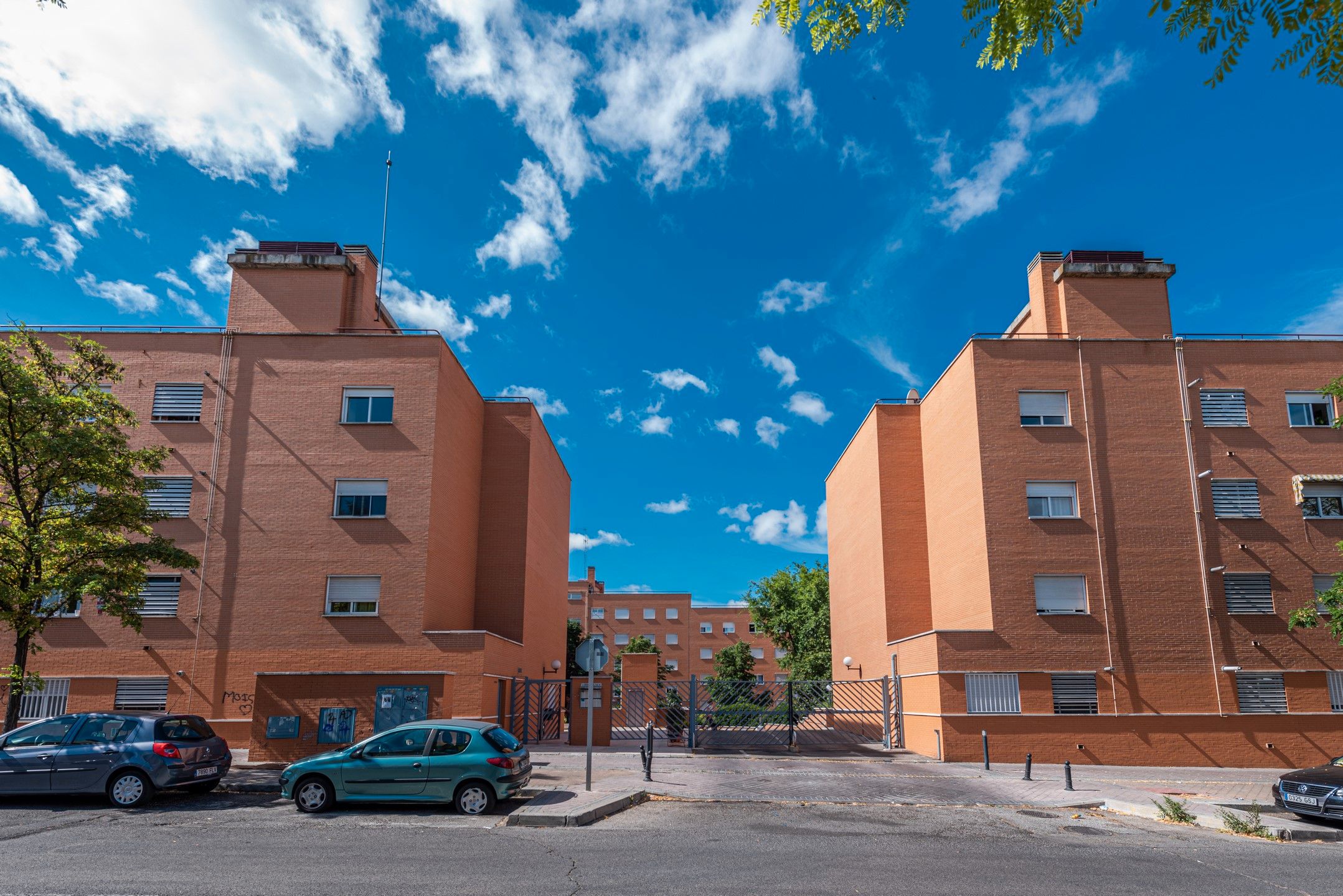Garage to rent in Estocolmo, 19, Parque Oeste - Fuente Cisneros