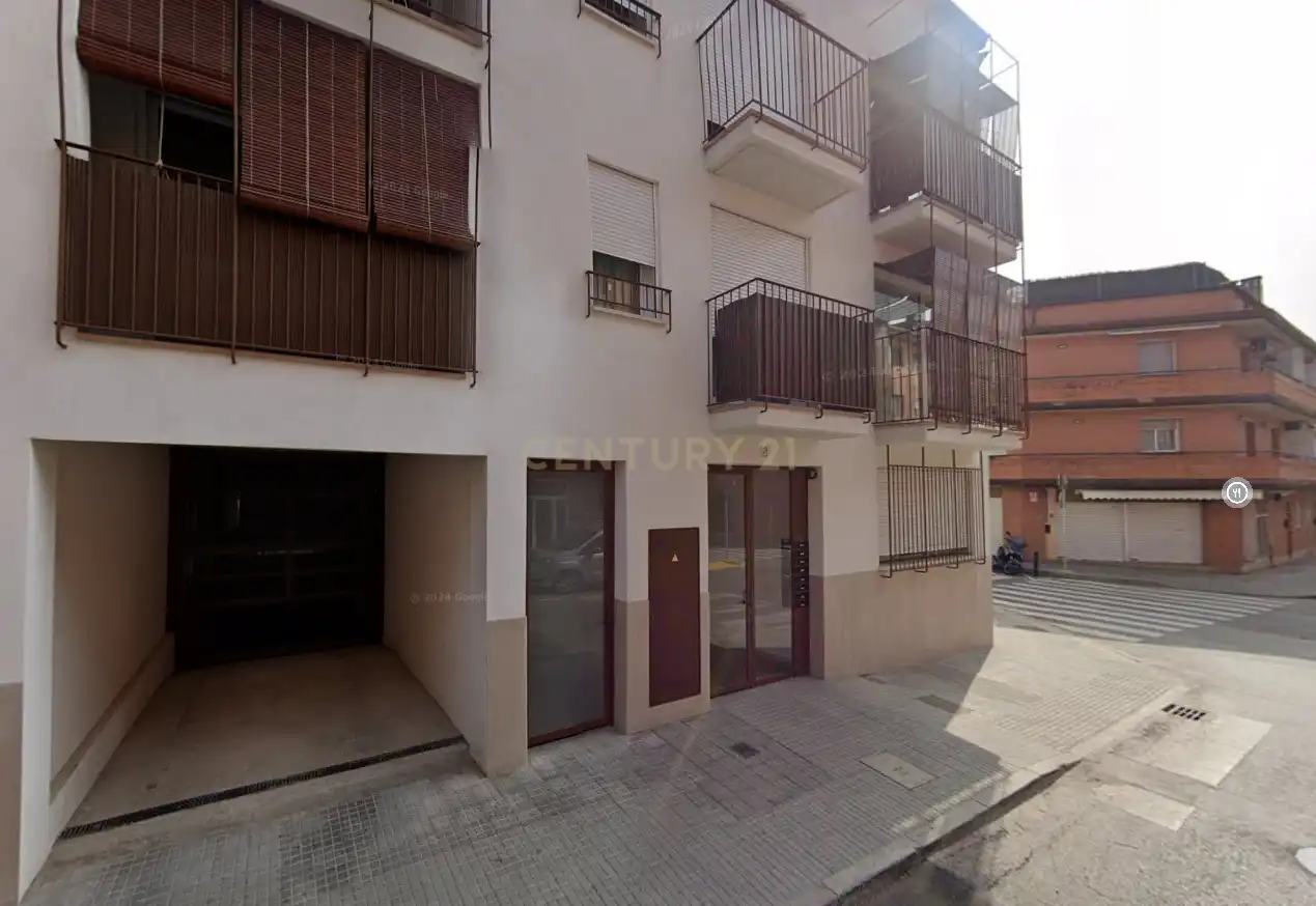 Garage zum Verkauf in Carrer del Doctor Gimbernat, 18, Rubí, Spain, 18, Centre