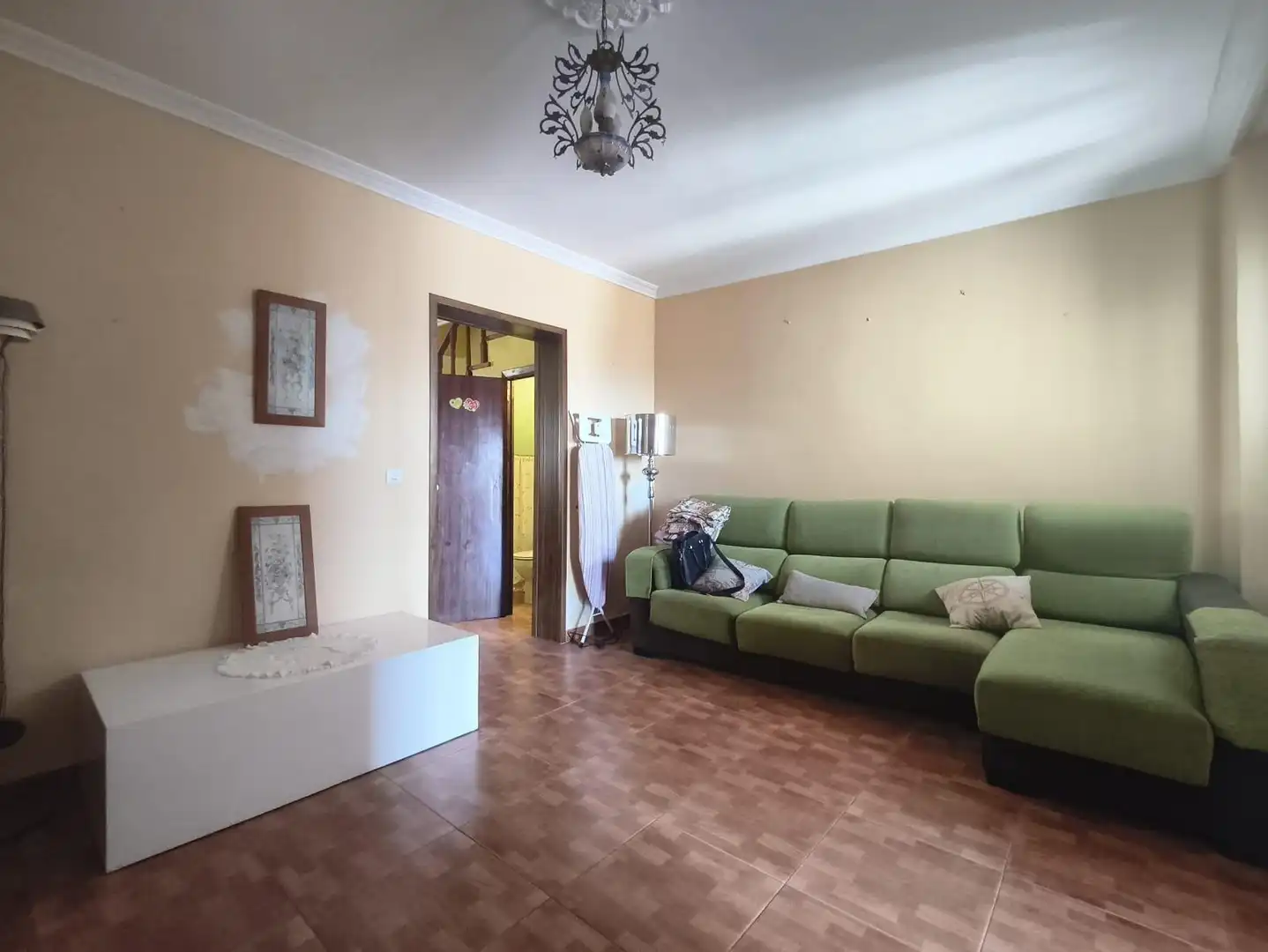 Sala de estar de Casa adosada en venta en Jimena de la Frontera con Terraza