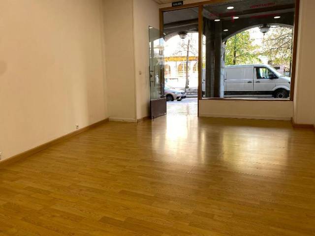 Local comercial en Alquiler en Torrelavega - Plaza Mayor en Centro