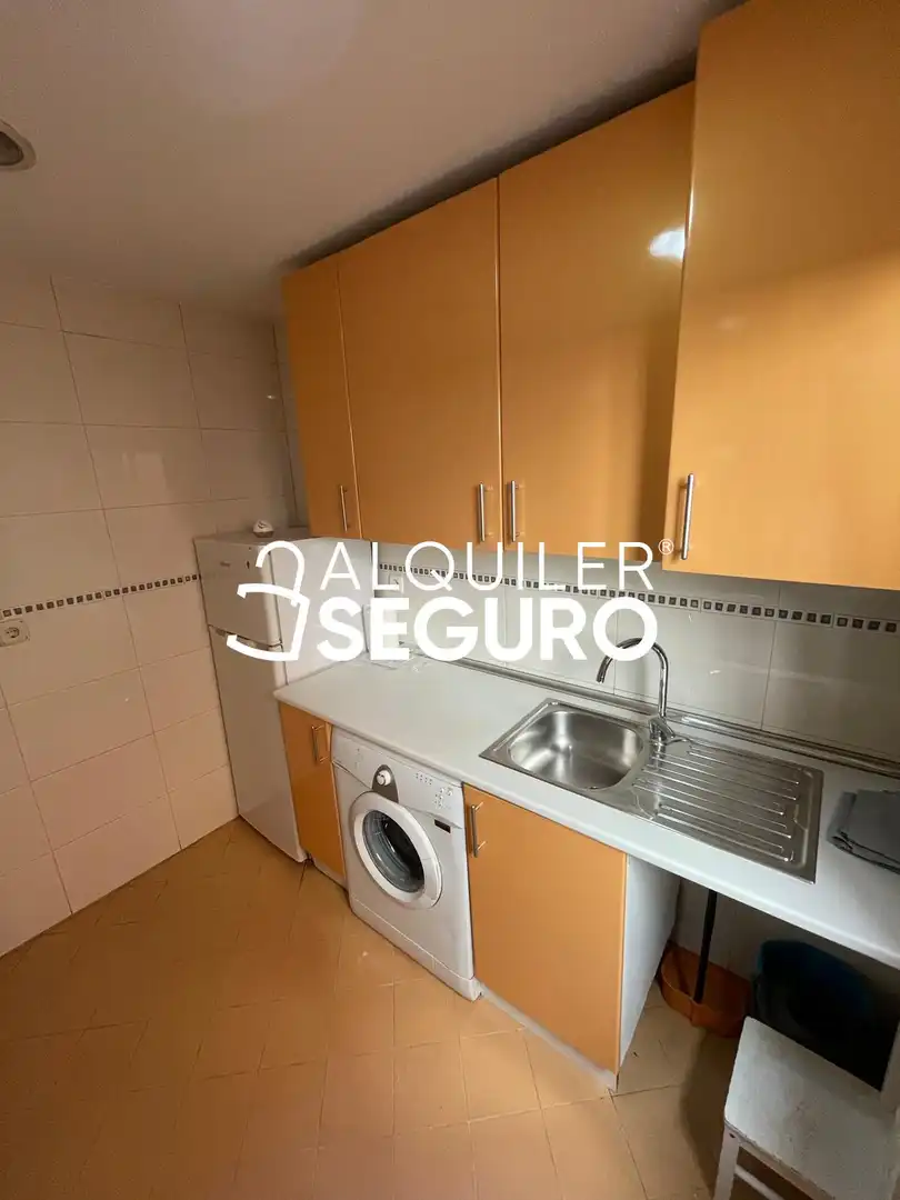 Cuina de Pis de lloguer en Madrid amb Calefacció