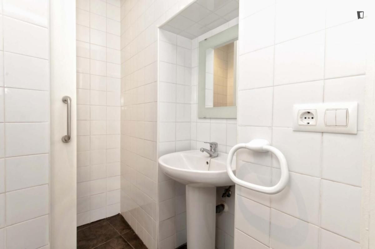 Study to rent in San Antón
