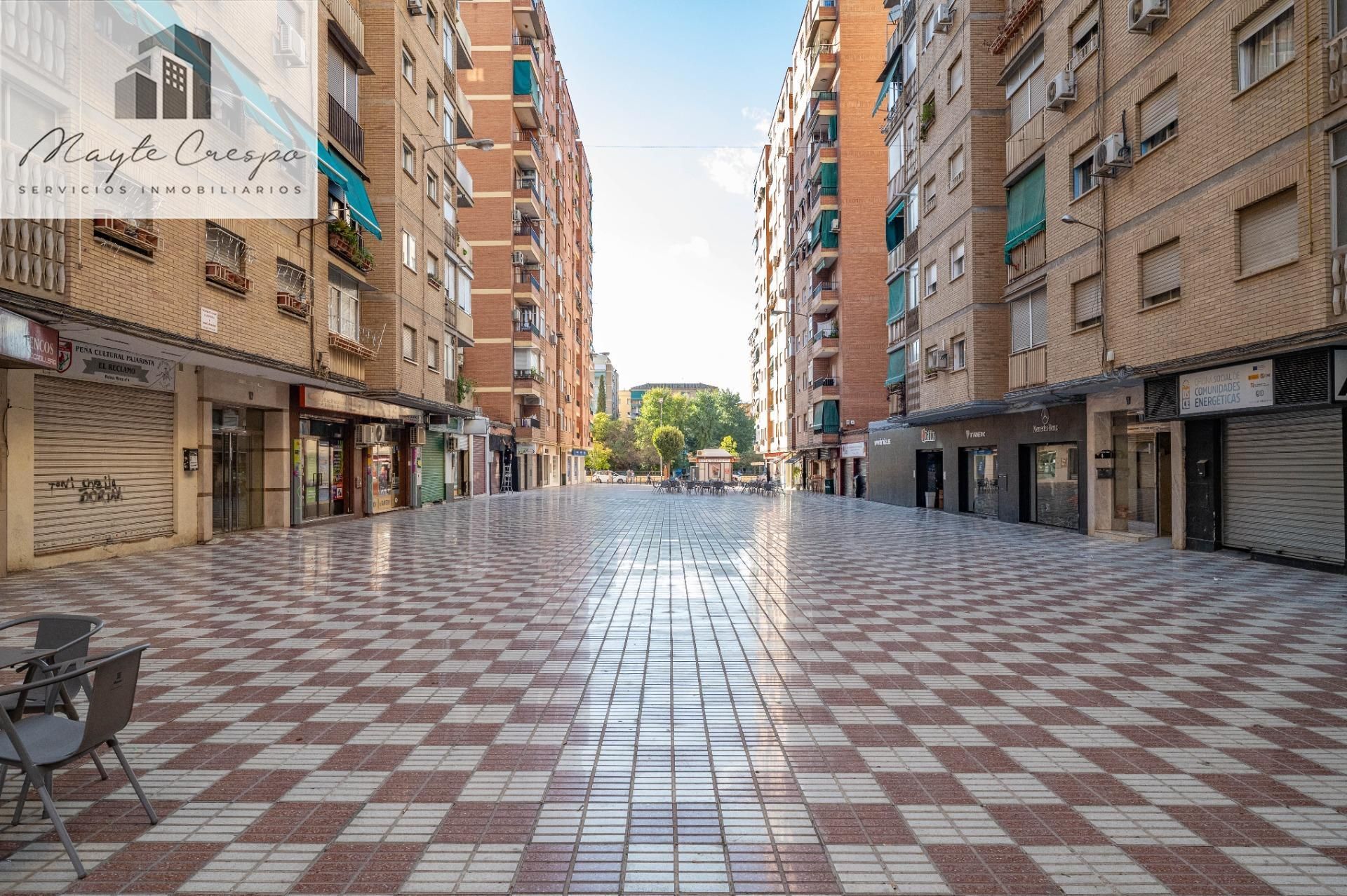 Exterior view of Flat for sale in  Granada Capital  with Balcony