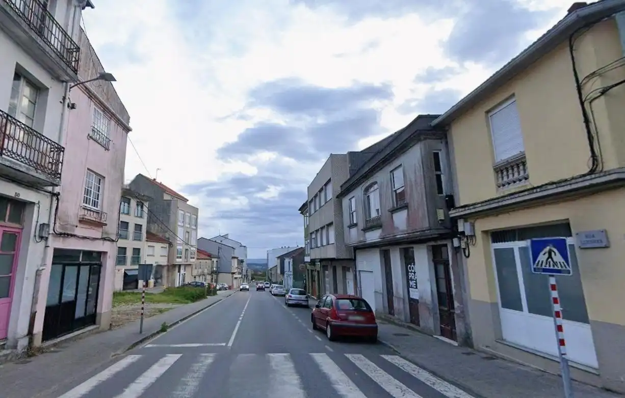 Vista exterior de Piso en venta en A Estrada 