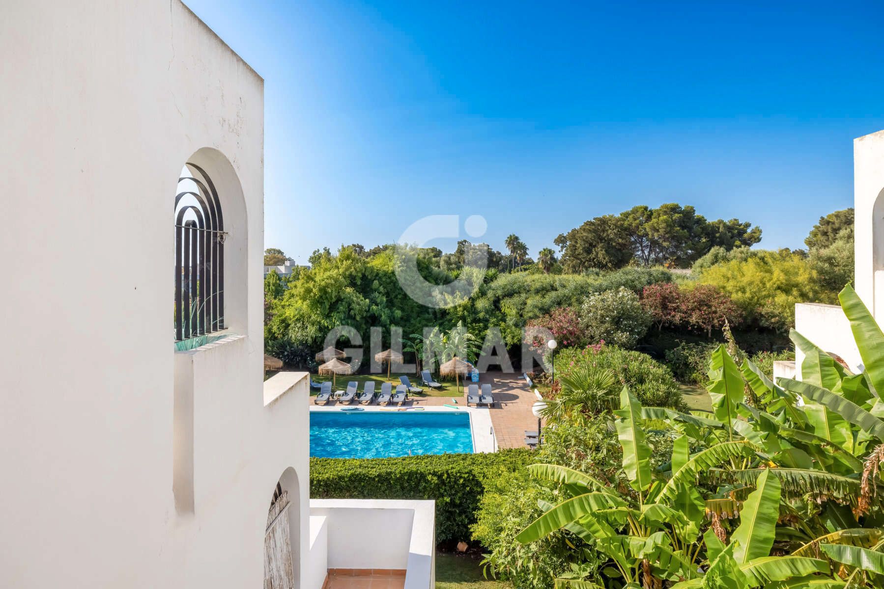 Jardí de Apartament en venda en Sotogrande amb Aire condicionat, Terrassa i Piscina comunitària