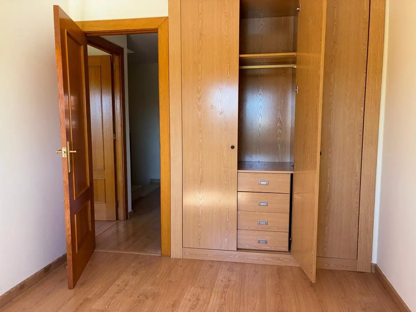 Dormitori de Casa o xalet en venda en Alicante / Alacant amb Aire condicionat, Terrassa i Piscina comunitària