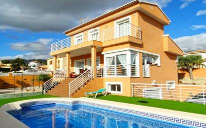 Exterior view of House or chalet for sale in Calpe / Calp  with Terrace and Swimming Pool