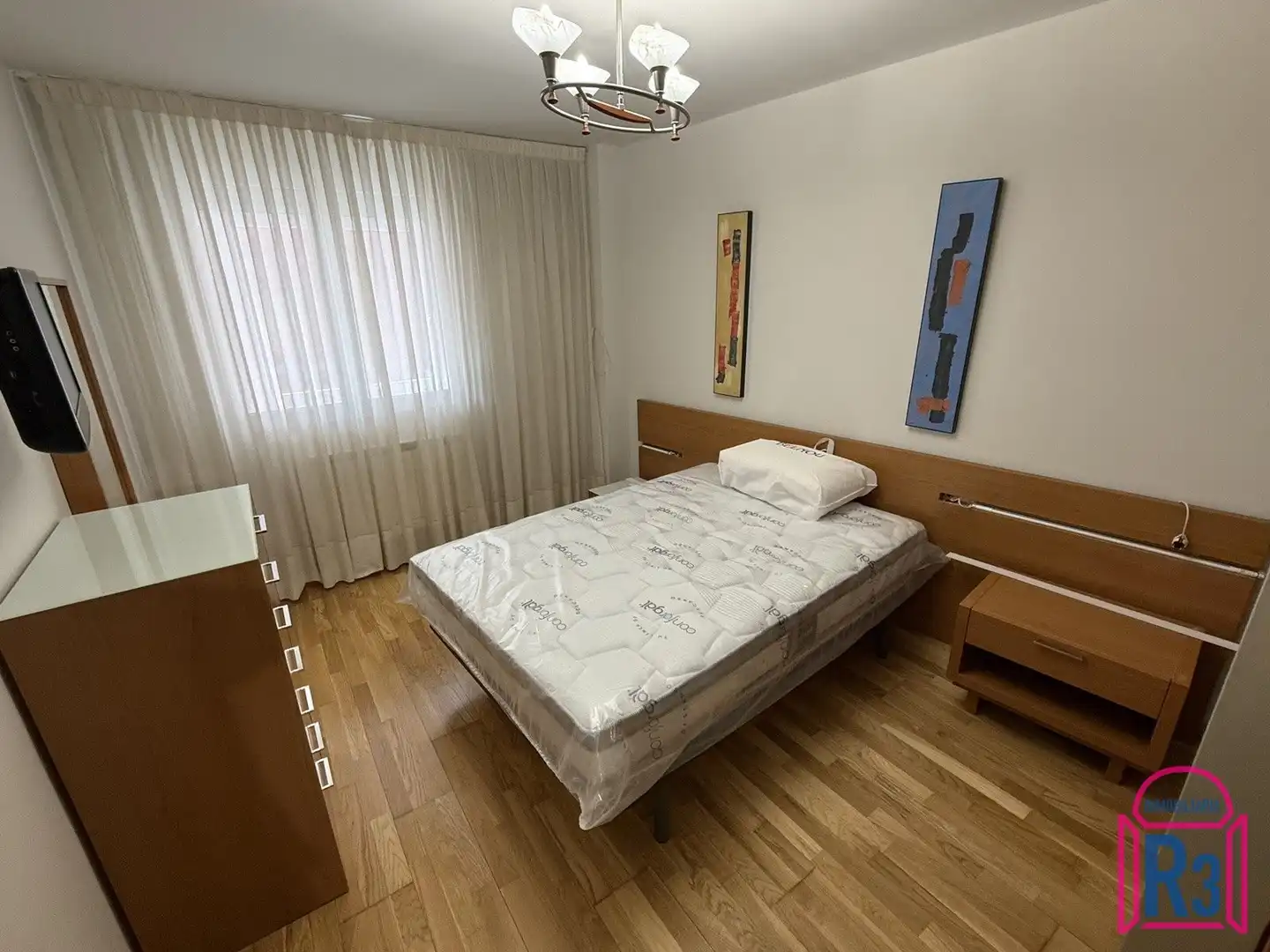 Schlafzimmer von Wohnung zur Miete in León Capital  mit Heizung, Terrasse und Abstellraum