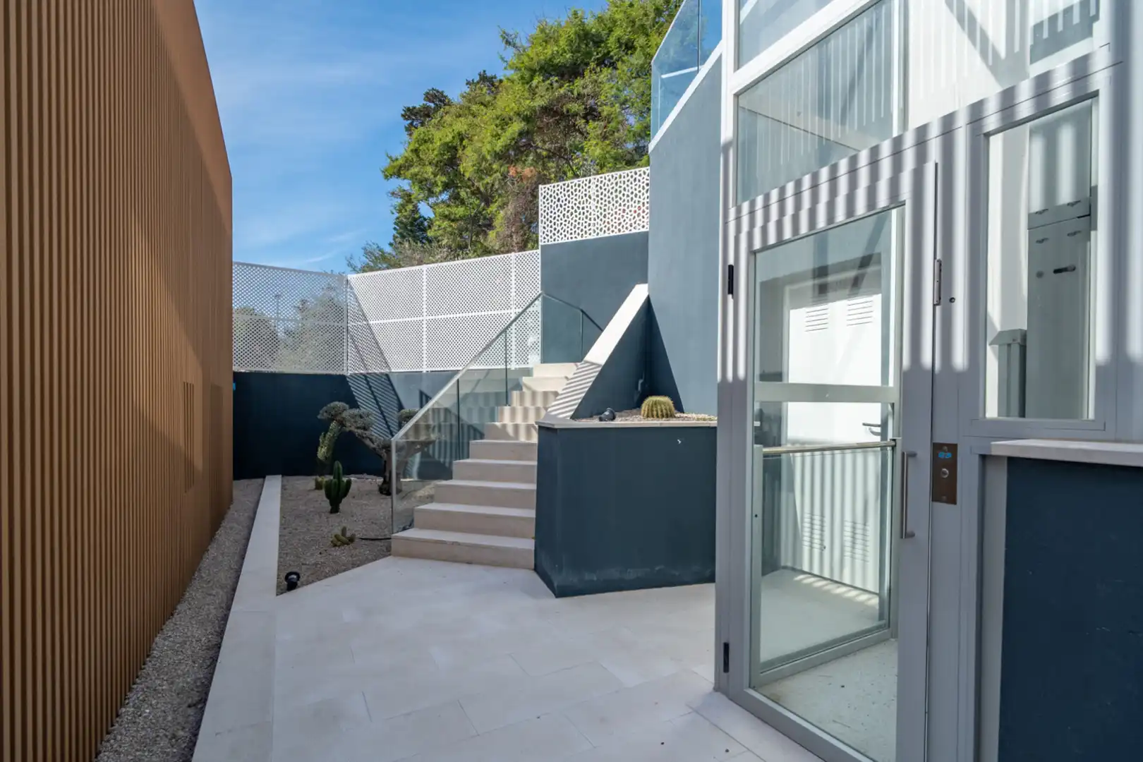 Vista exterior de Apartamento en venta en Málaga con Piscina y Piscina comunitaria