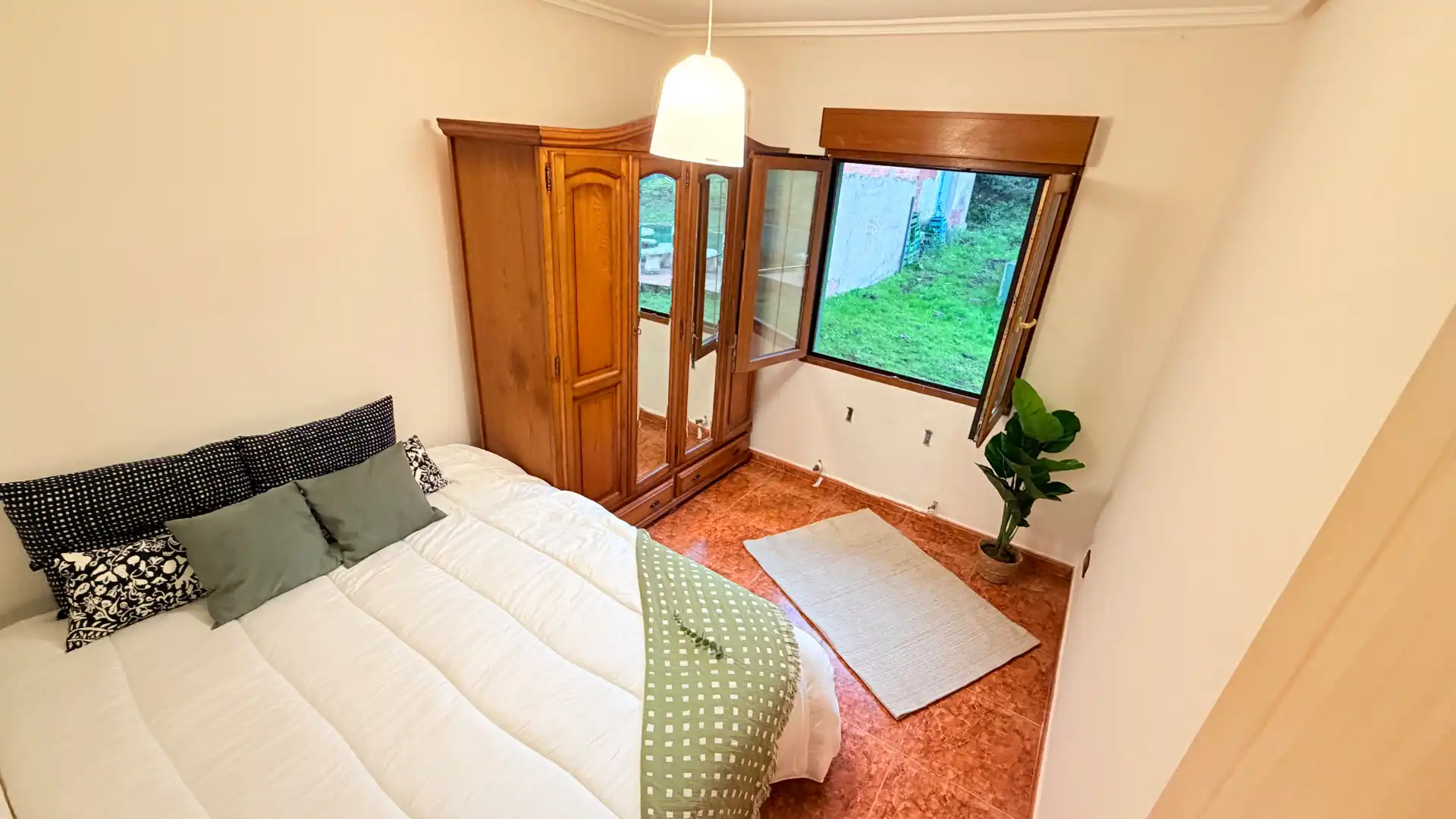 Schlafzimmer von Haus oder Chalet zur Miete in Gijón  mit Heizung, Privatgarten und Möbliert