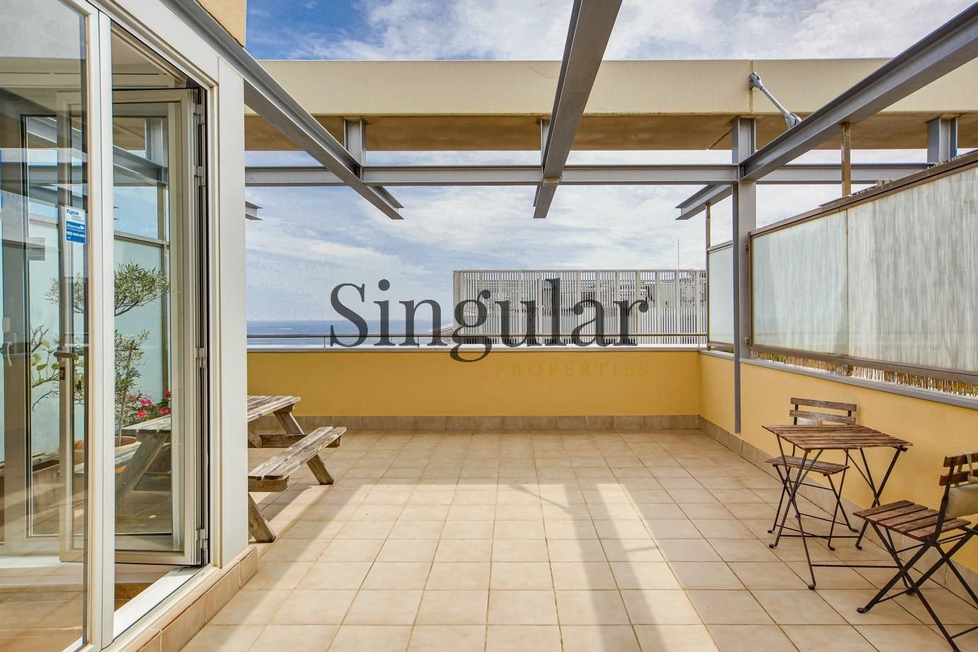 Terraza de Ático en venta en  Barcelona Capital con Aire acondicionado, Calefacción y Jardín privado