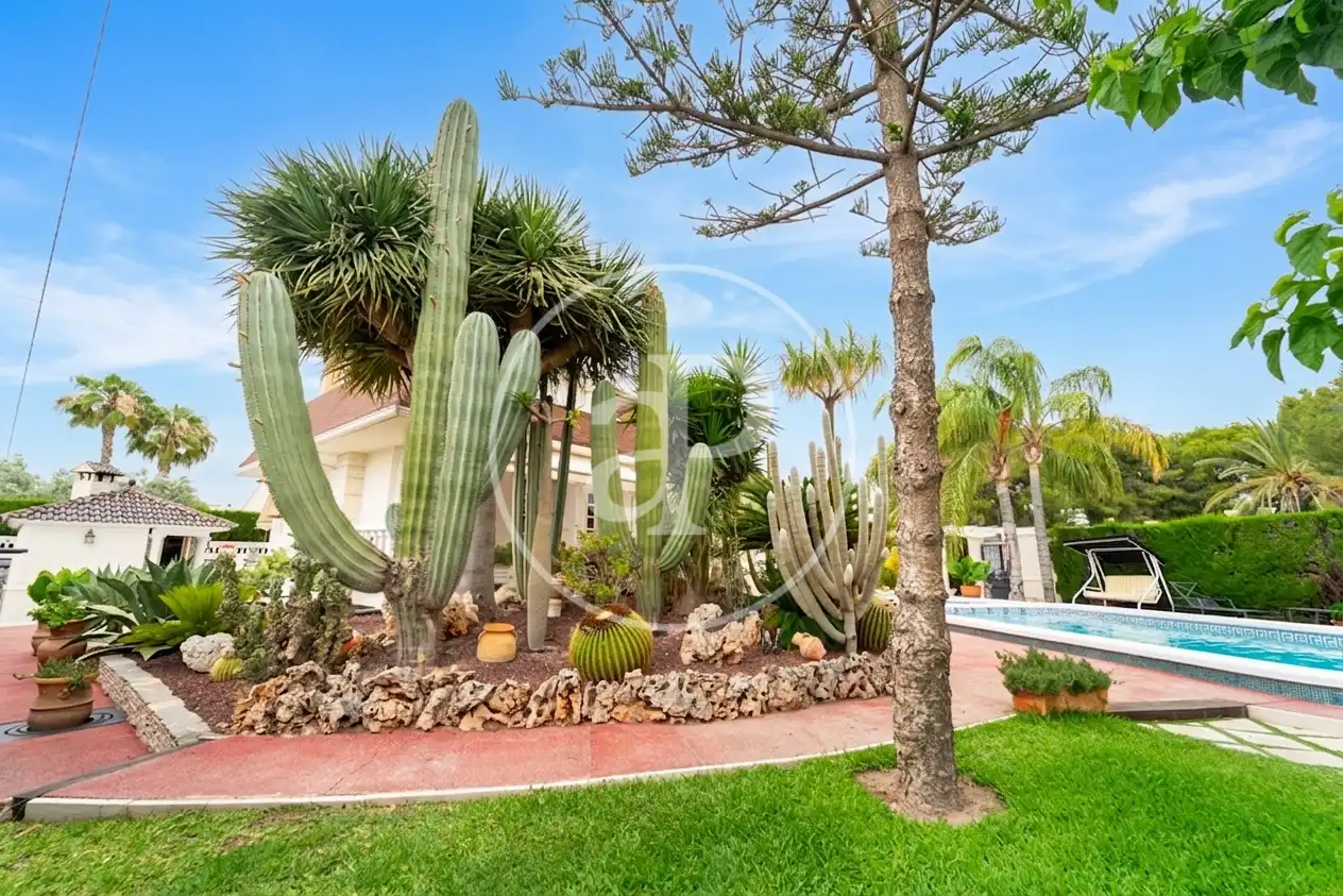 Garden of Houses for sale in San Vicente del Raspeig / Sant Vicent del Raspeig  with Air Conditioner, Heating and Private garden