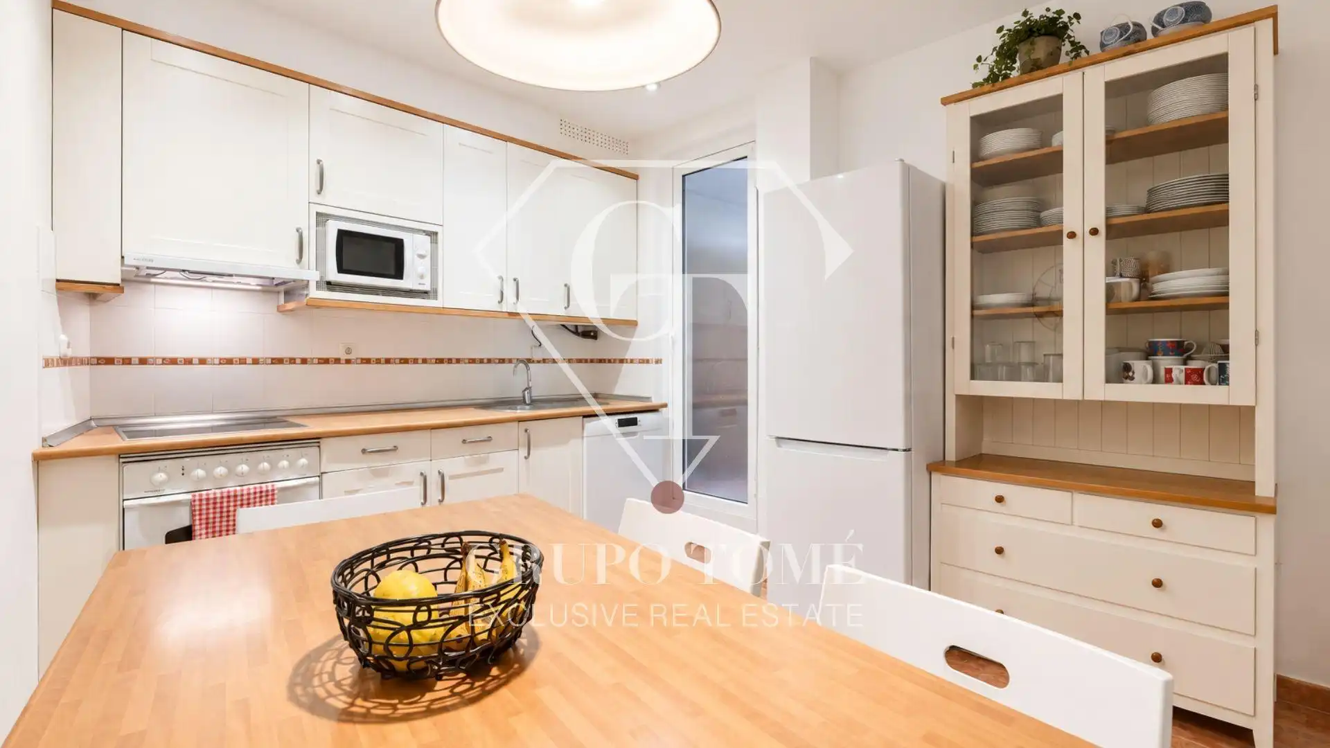 Cocina de Piso en venta en Donostia - San Sebastián  con Calefacción, Amueblado y Balcón