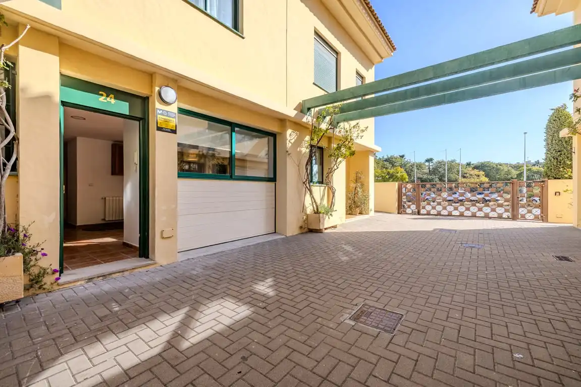 Vista exterior de Dúplex en venta en Jávea / Xàbia con Aire acondicionado, Jardín privado y Terraza