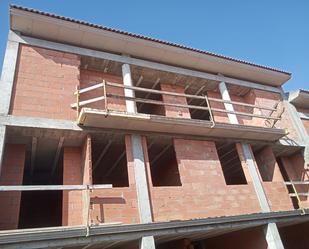 Vista exterior de Casa adosada en venda en Cella amb Terrassa