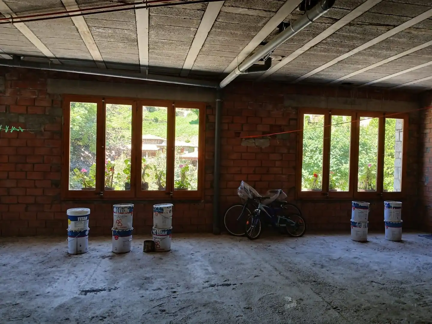 Buildings for sale in Llanars