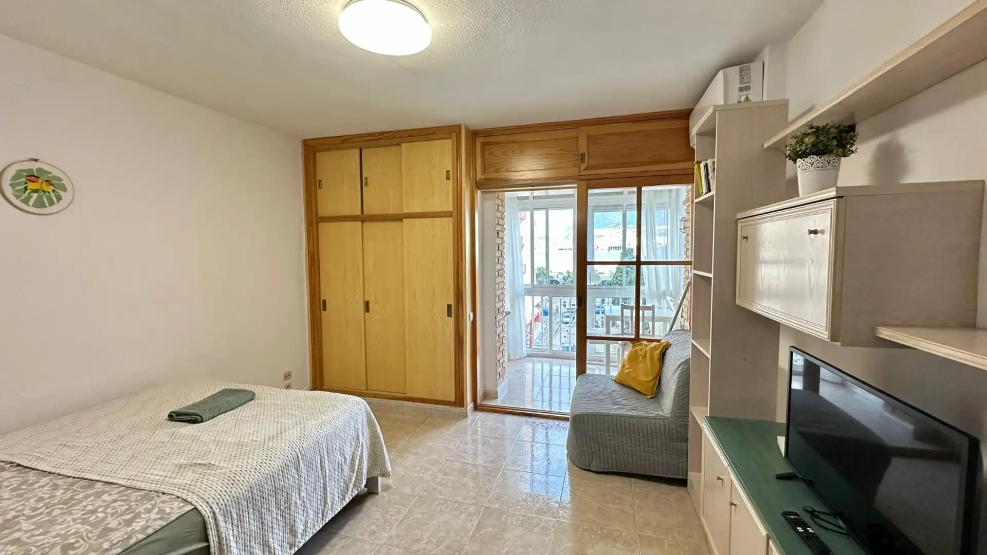 Bedroom of Study for sale in Benalmádena  with Air Conditioner, Terrace and Furnished