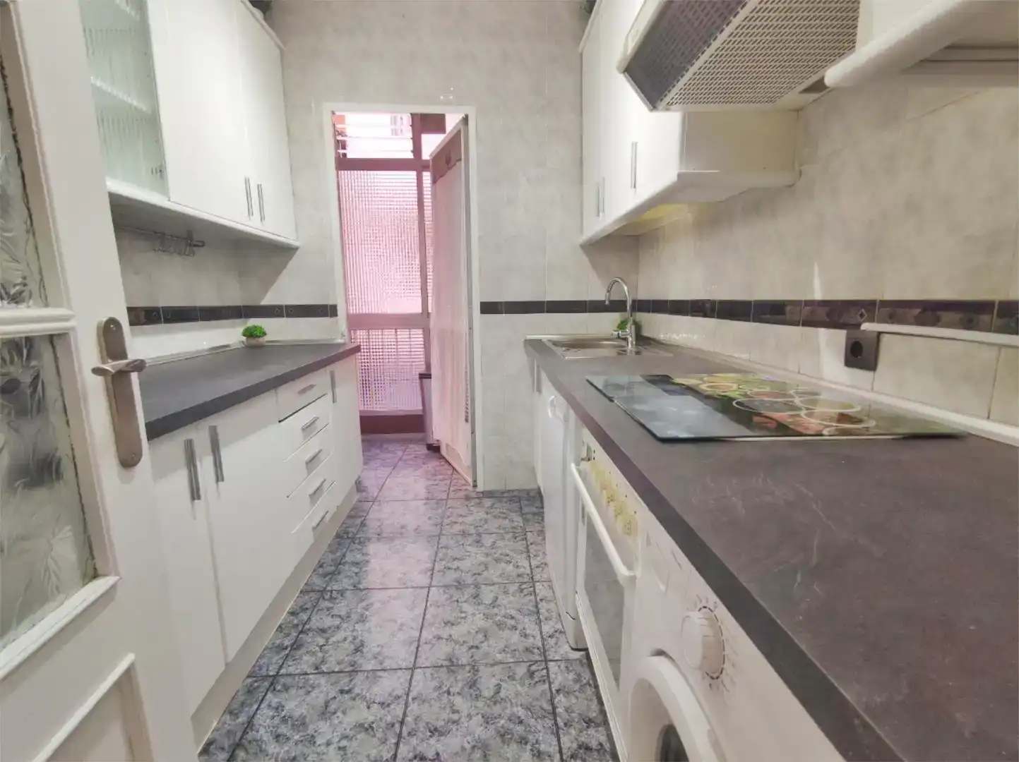 Kitchen of Flat for share in Getafe  with Furnished, Oven and Washing machine