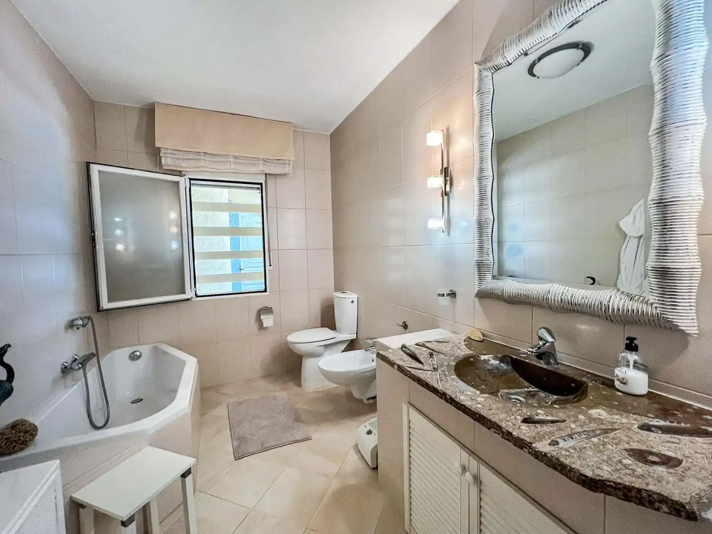 Baño de Casa o chalet en venta en La Nucia con Aire acondicionado, Calefacción y Jardín privado