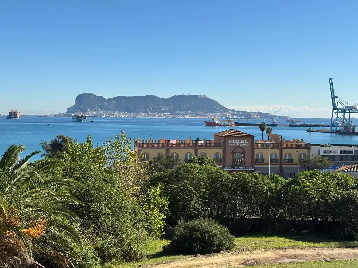 Exterior view of Houses for sale in Algeciras  with Air Conditioner, Private garden and Parquet flooring