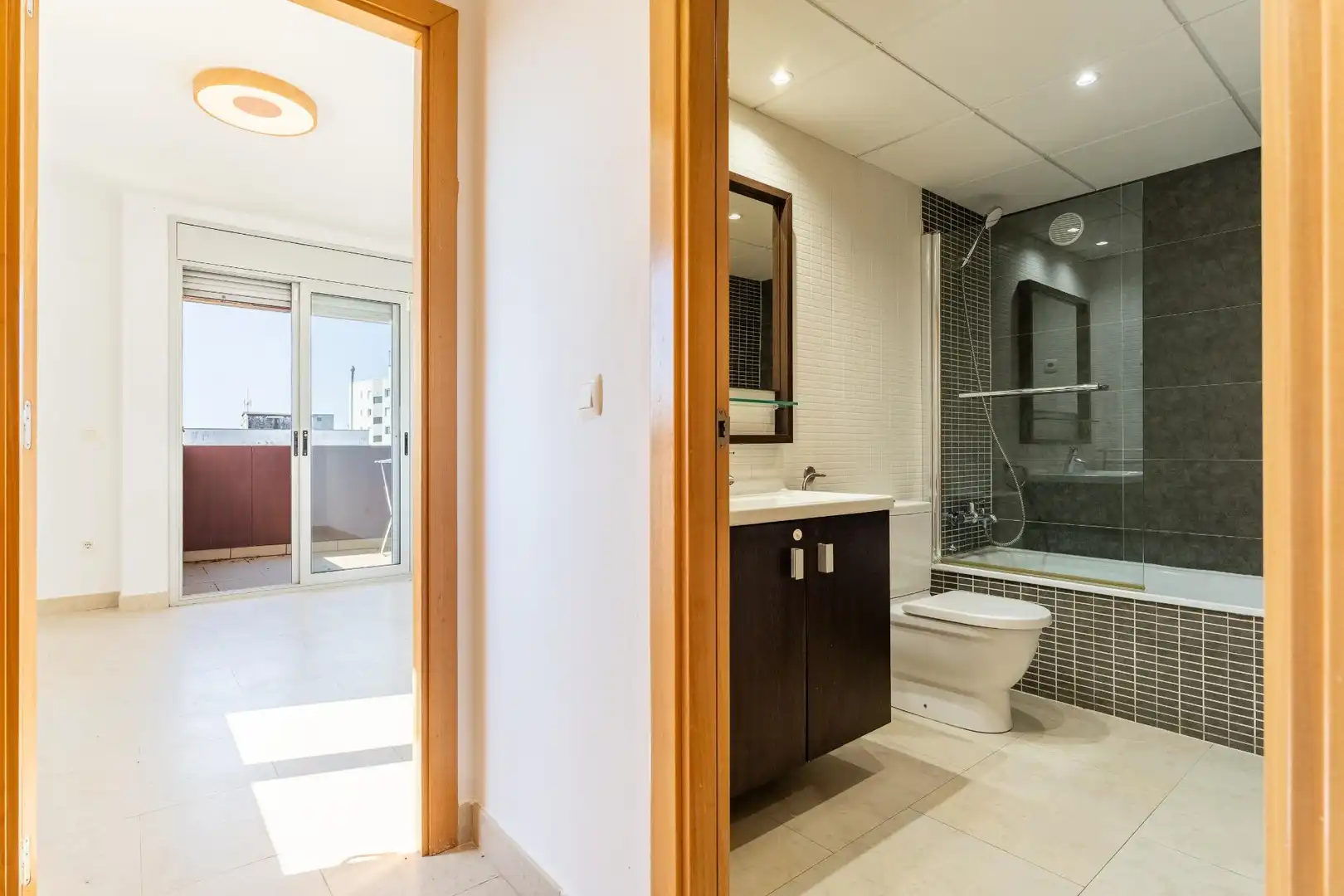 Bathroom of Attic for sale in Salou  with Air Conditioner, Heating and Terrace