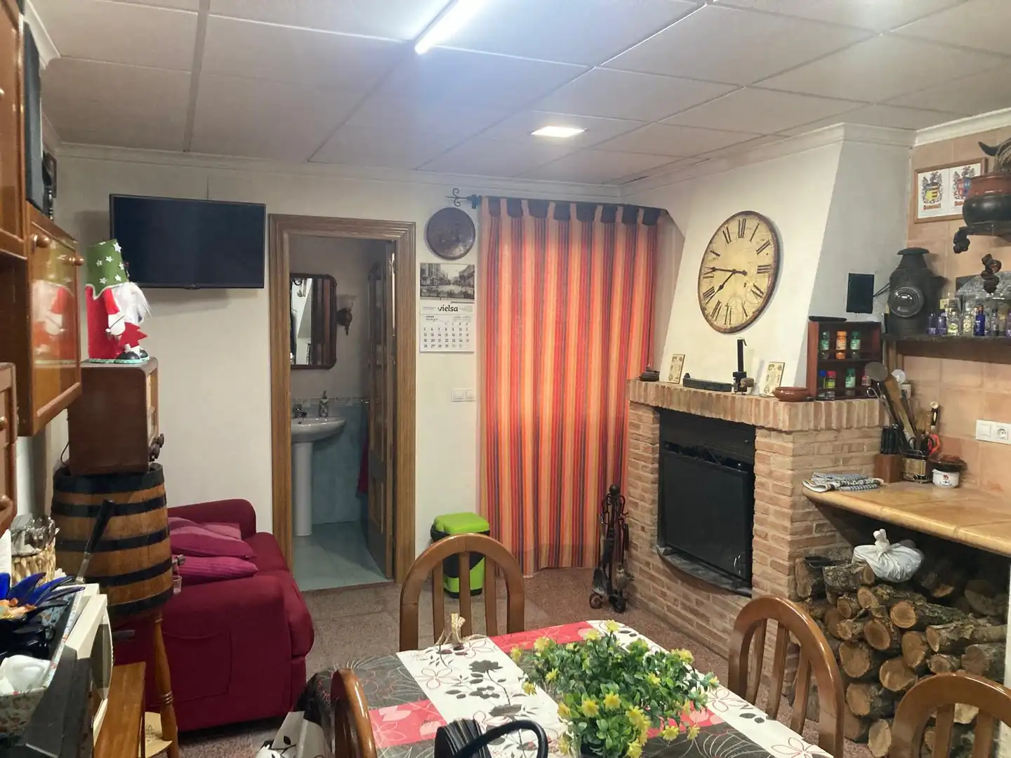 Casa adosada en venda en Villena amb Calefacció, Traster i Moblat