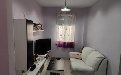Living room of Flat to rent in  Madrid Capital  with Heating, Furnished and Oven
