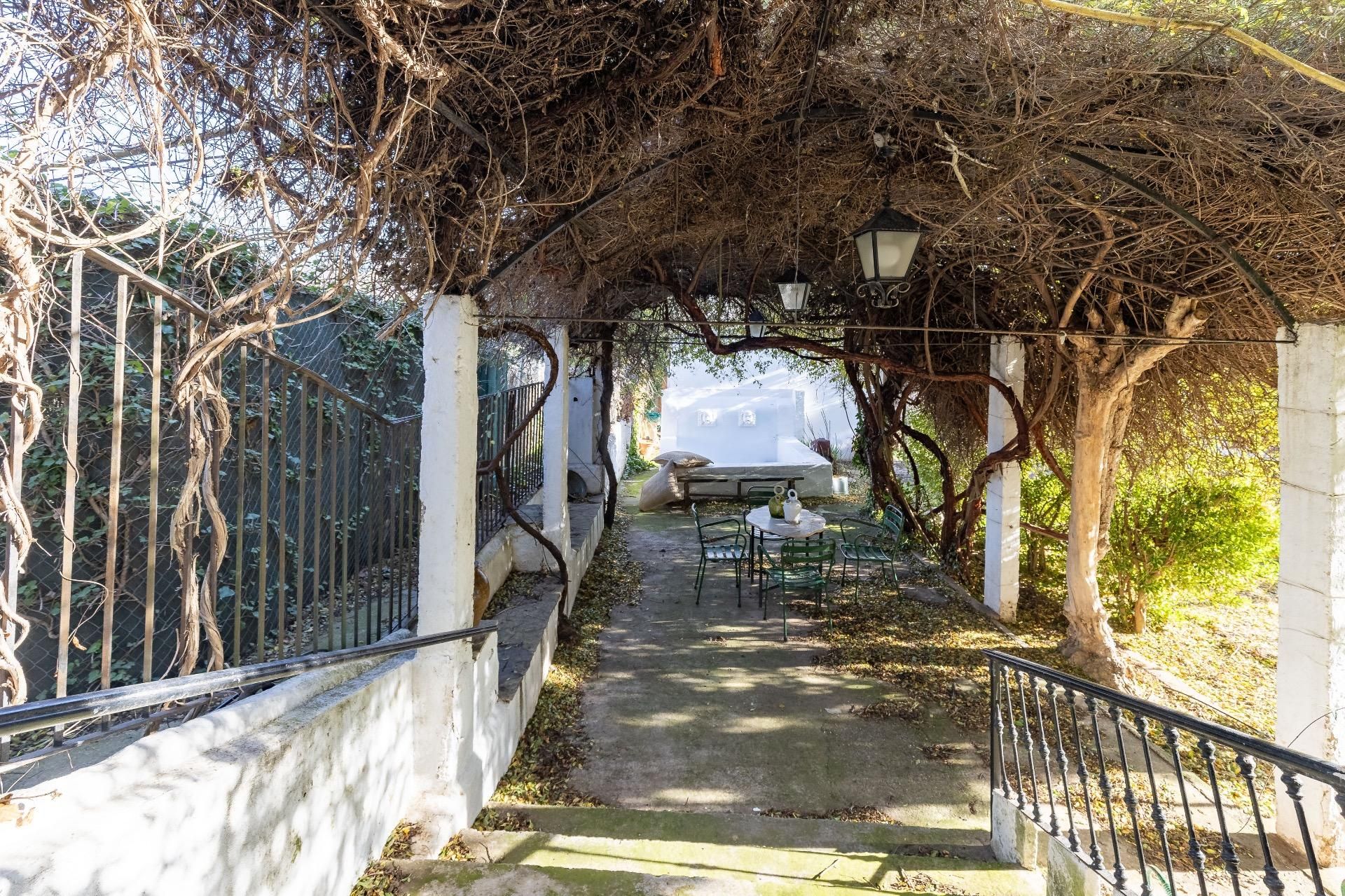 Jardí de Casa o xalet en venda en Aras de los Olmos amb Aire condicionat, Calefacció i Jardí privat