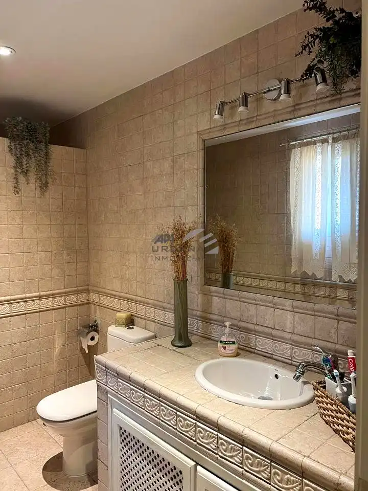 Baño de Casa o chalet en venta en Lucena con Aire acondicionado, Terraza y Trastero