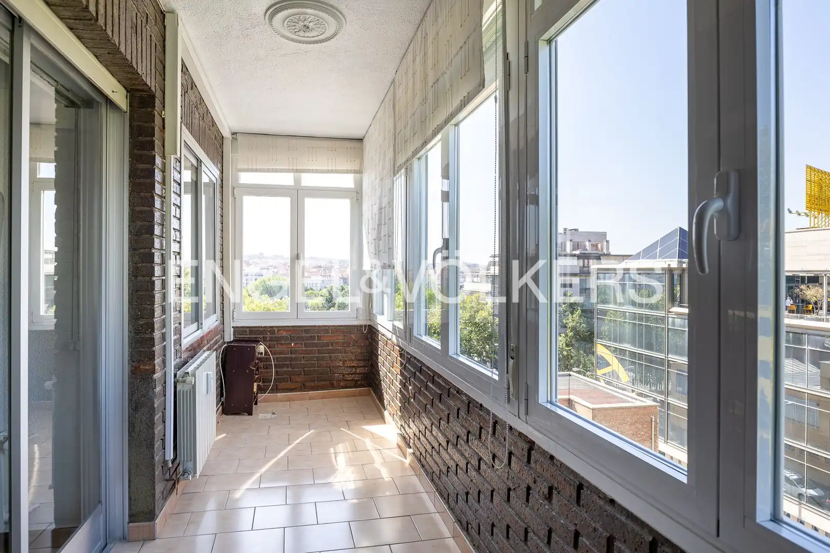 Balcony of Flat for rent in Madrid  with Air Conditioner, Heating and Private garden