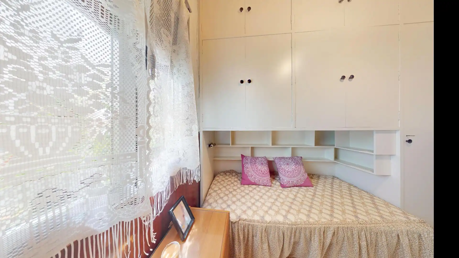 Habitación de Planta baja en venta en Madrid con Calefacción