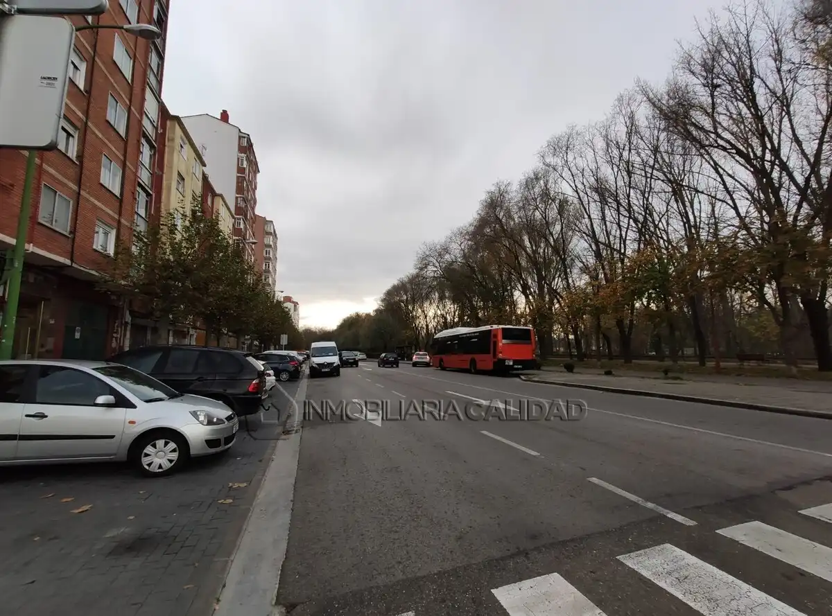 Exterior view of Flat for rent in Burgos  with Heating, Terrace and Storage room