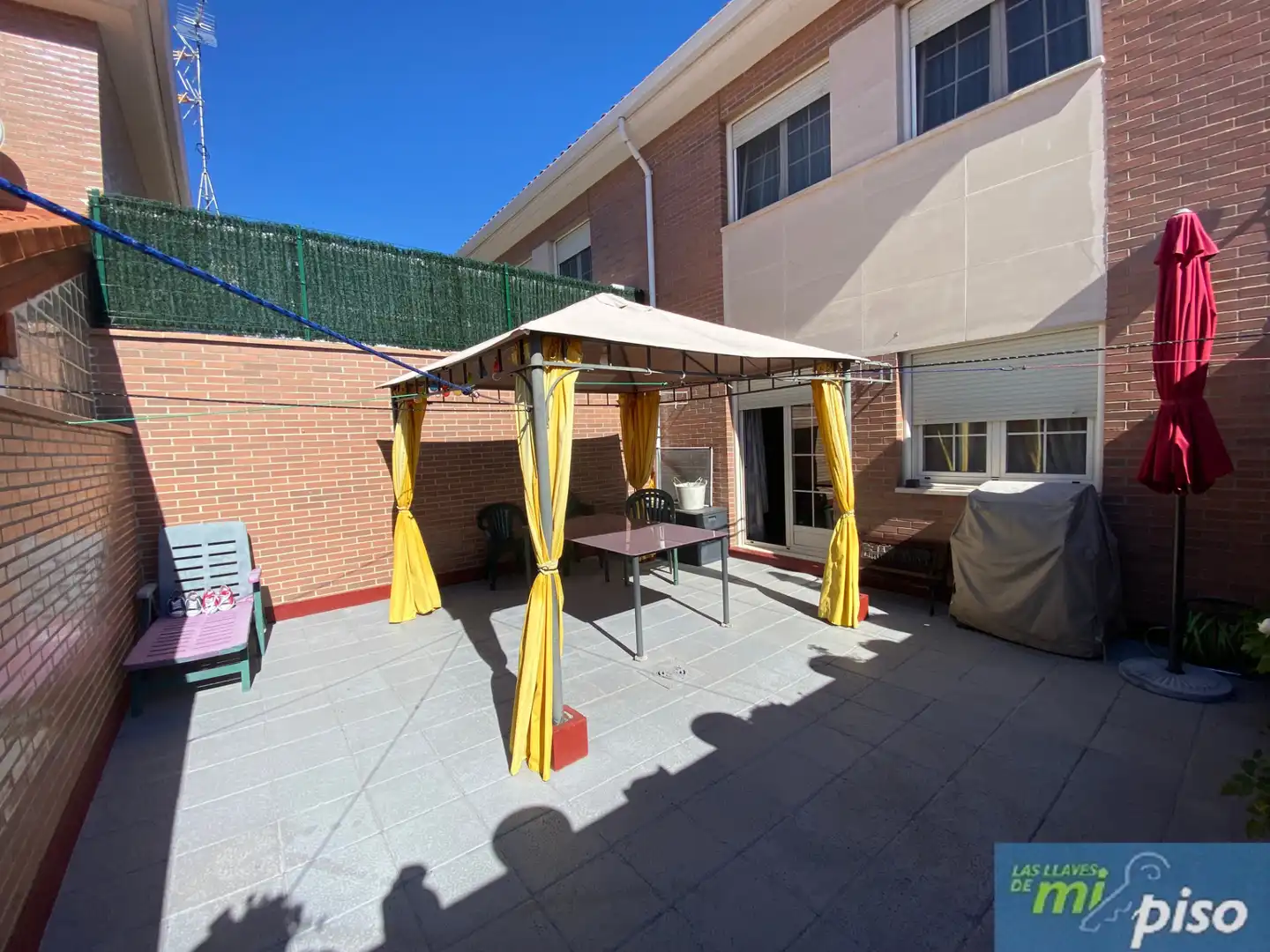 Terraza de Casa adosada en venta en Cistérniga con Calefacción, Jardín privado y Parquet