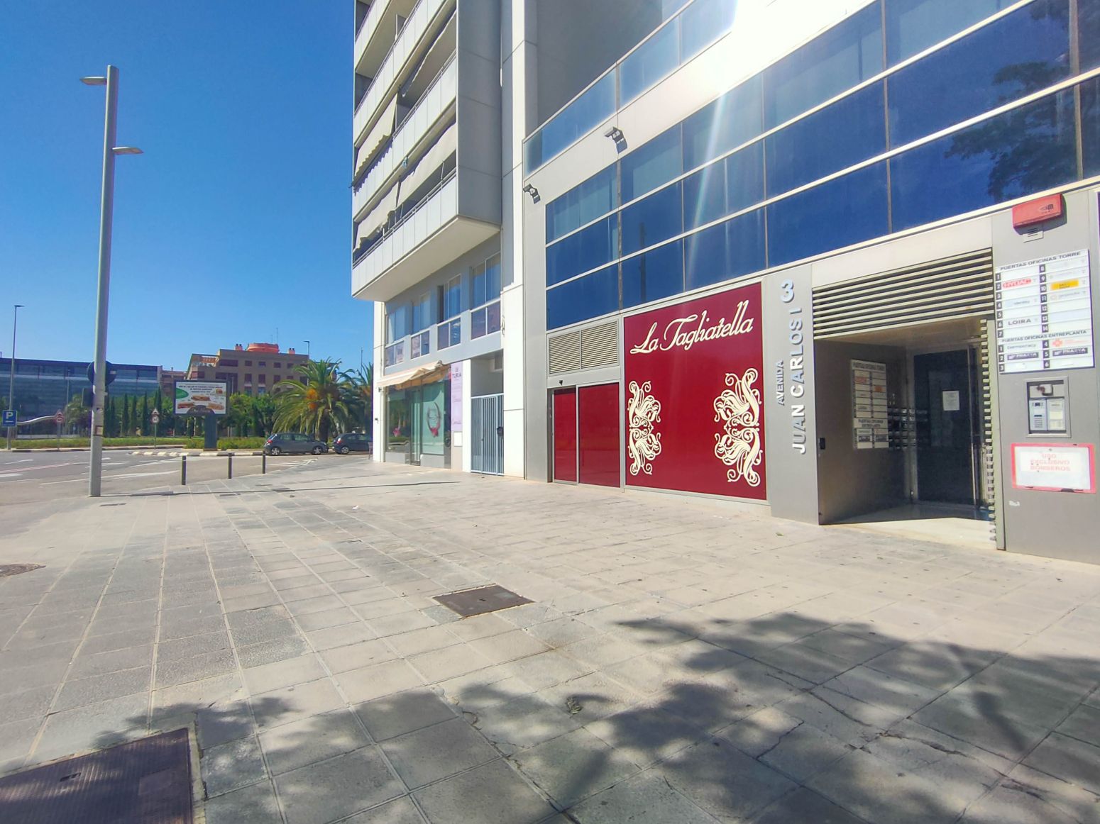 Exterior view of Building for sale in Torrent