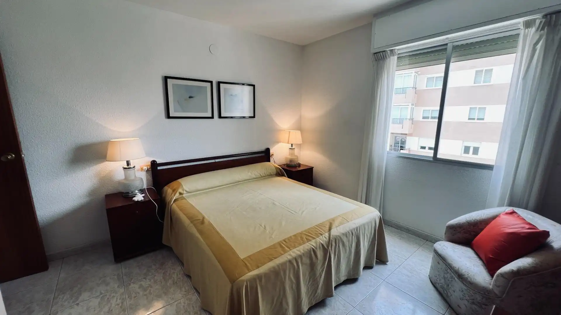 Dormitori de Apartament en venda en Benicasim / Benicàssim amb Jardí privat, Terrassa i Traster