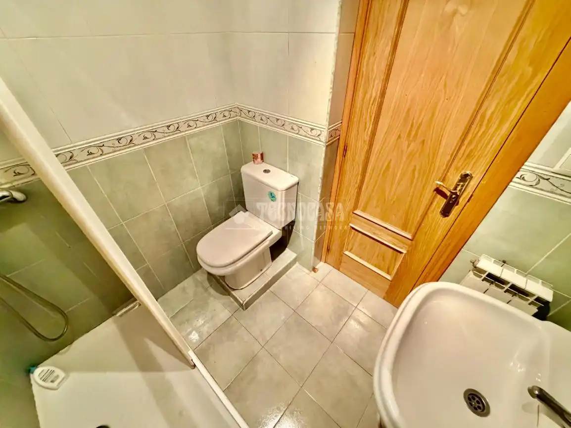 Baño de Piso en venta en Ávila con Calefacción y Terraza