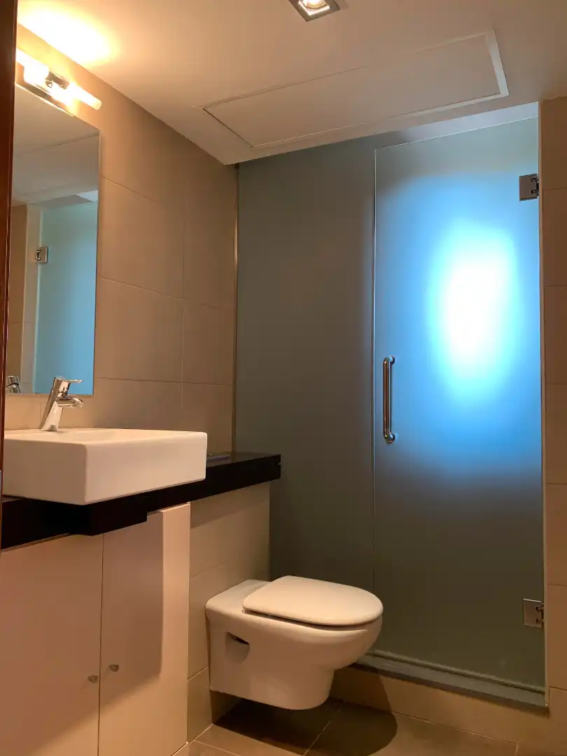 Baño de Casa adosada en venta en Reus con Aire acondicionado, Calefacción y Jardín privado