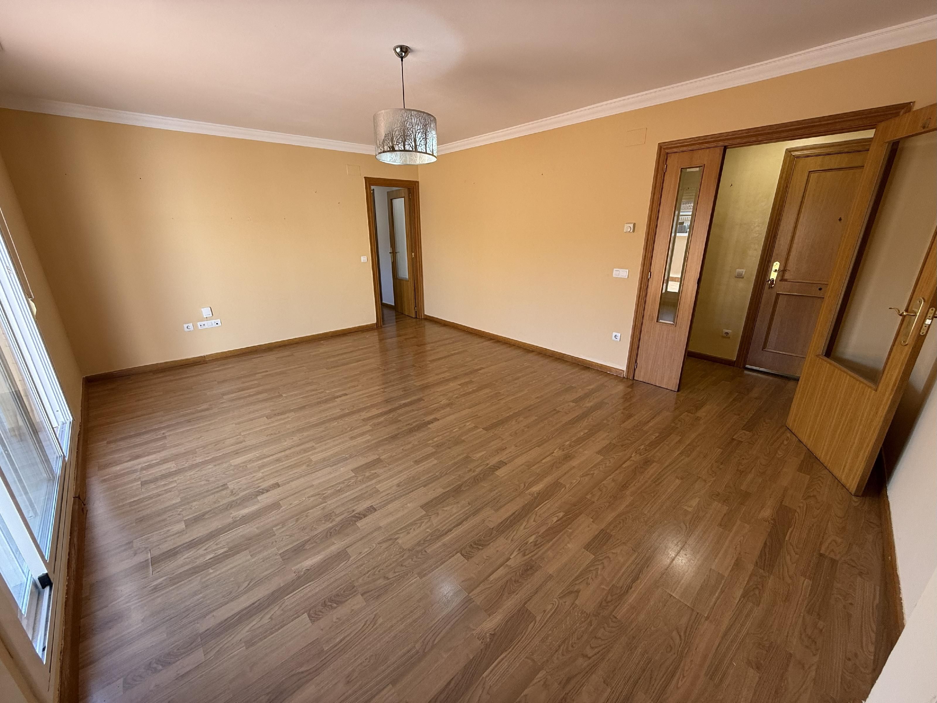 Living room of Attic for sale in El Vendrell  with Air Conditioner, Heating and Parquet flooring