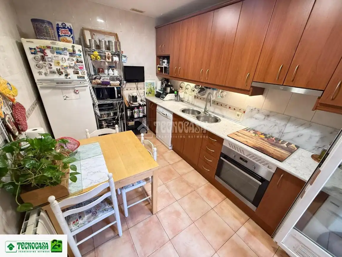 Kitchen of Flat for sale in Ciudad Real  with Air Conditioner and Heating