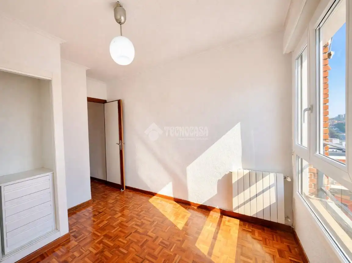 Schlafzimmer von Wohnung zum Verkauf in Madrid