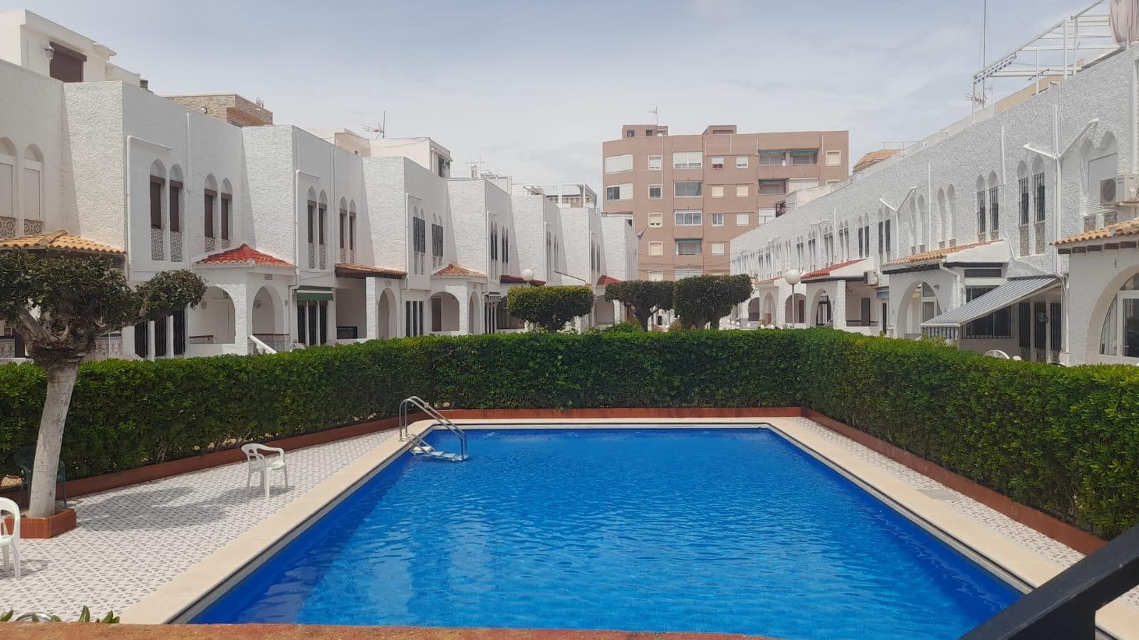 Swimming pool of House or chalet for sale in Torrevieja