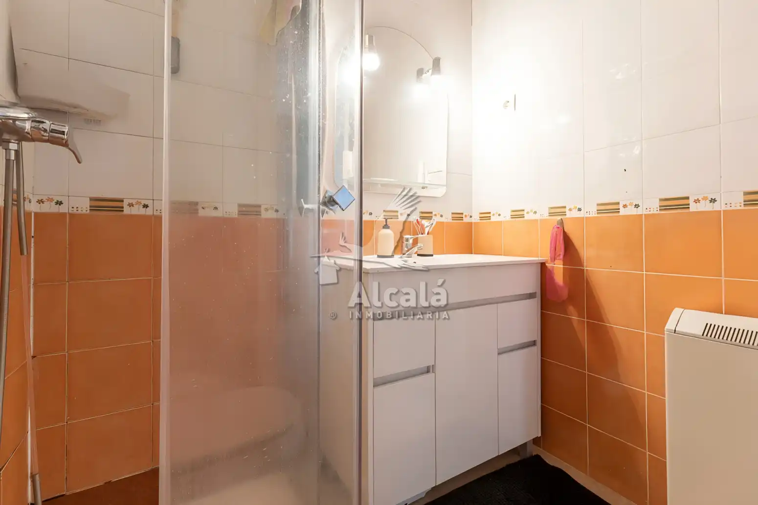 Baño de Piso en venta en Madrid con Calefacción, Jardín privado y Piscina