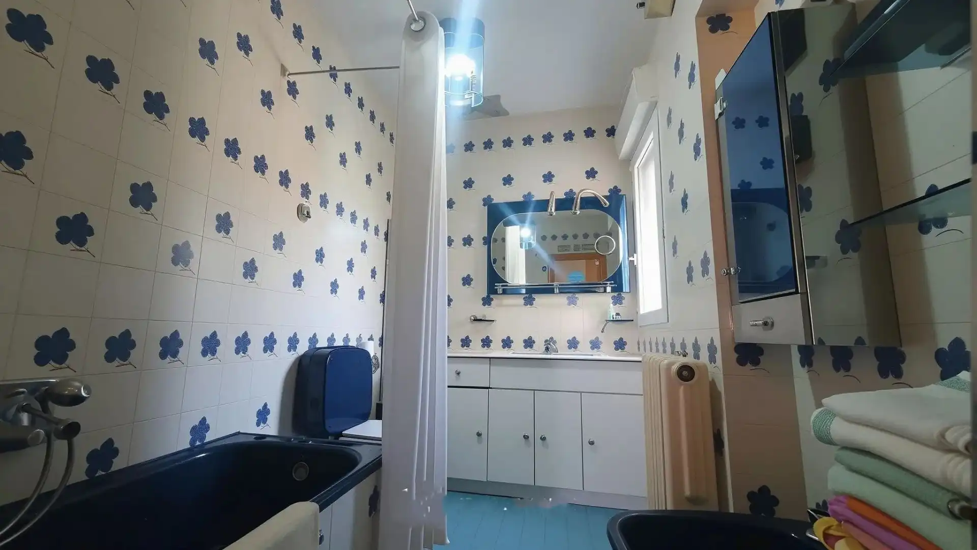 Bany de Casa o xalet en venda en Valdemorillo amb Calefacció, Jardí privat i Terrassa