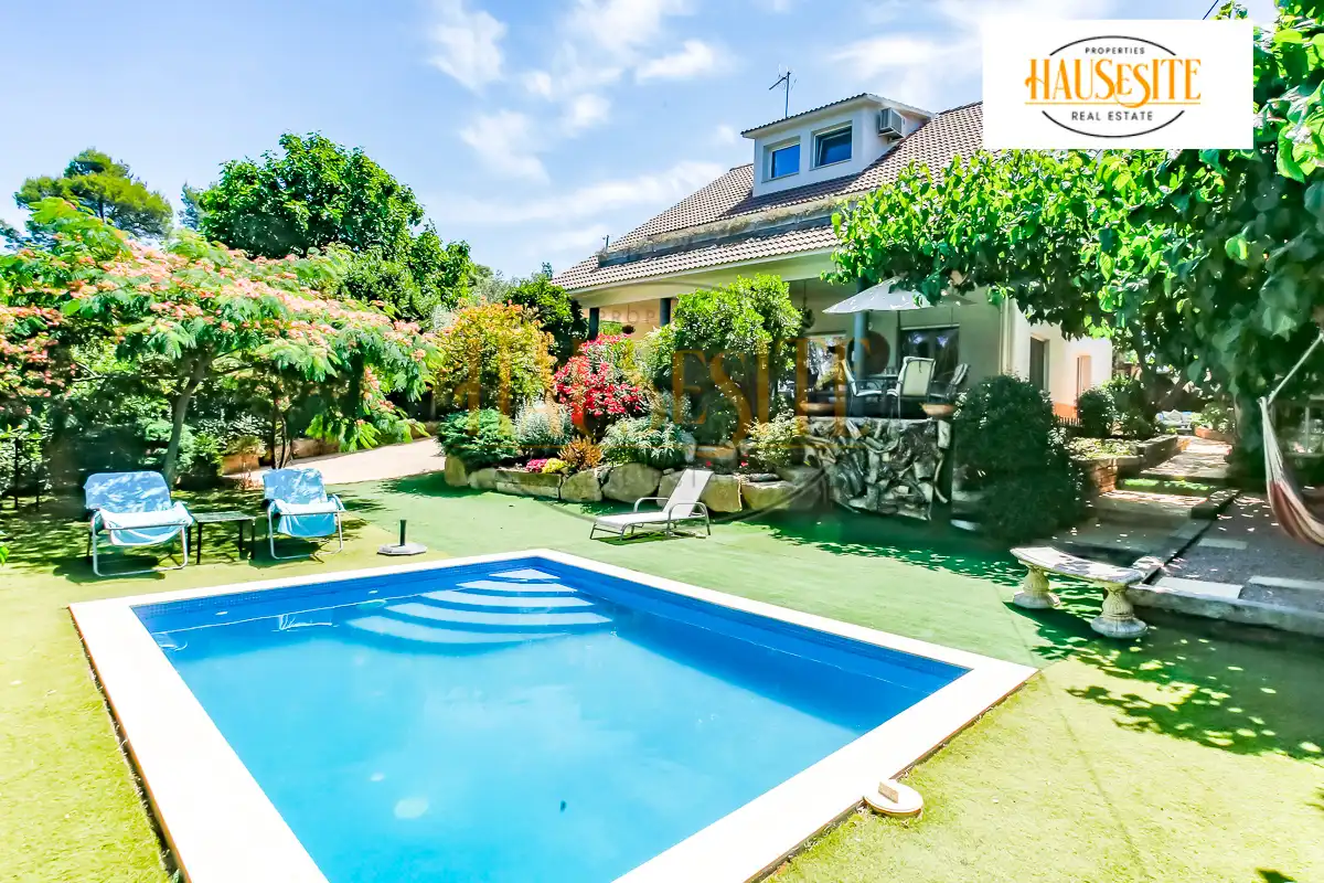 Jardín de Casa o chalet en venta en Mediona con Aire acondicionado, Calefacción y Jardín privado